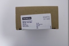 6ES7 234-4HE32-0XB0 6ES7234-4HE32-0XB0 SIEMENS